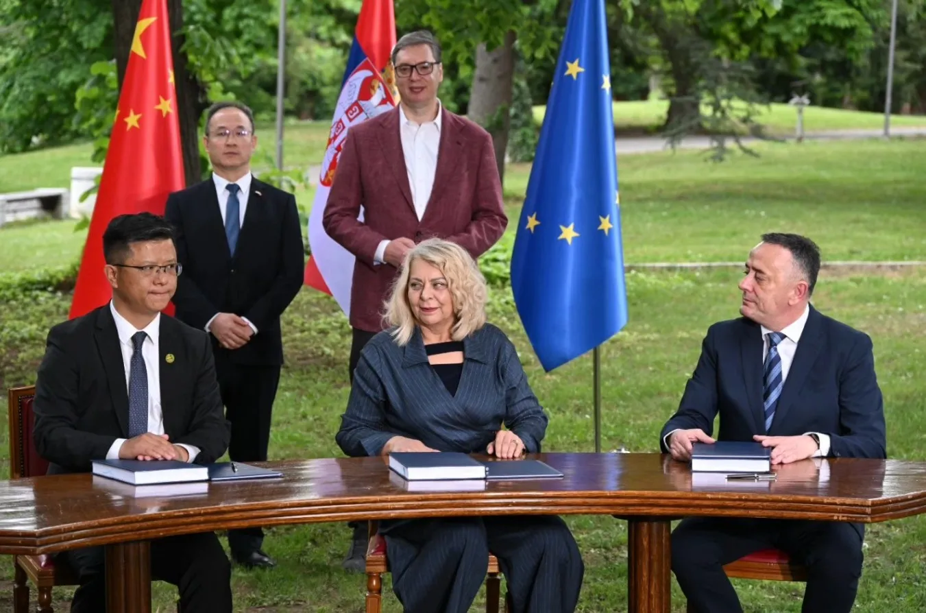 Vučić 4