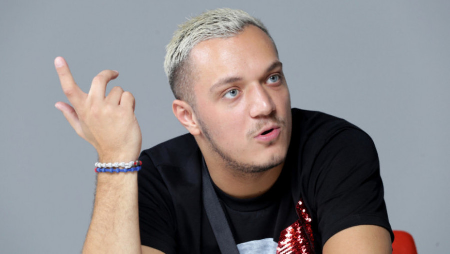 GASTOZ JE NOVI UČESNIK ZADRUGE 6! Oglasio se i najavio haos, žestoko potkačio Ivana Marinkovića i buduće cimere (FOTO)