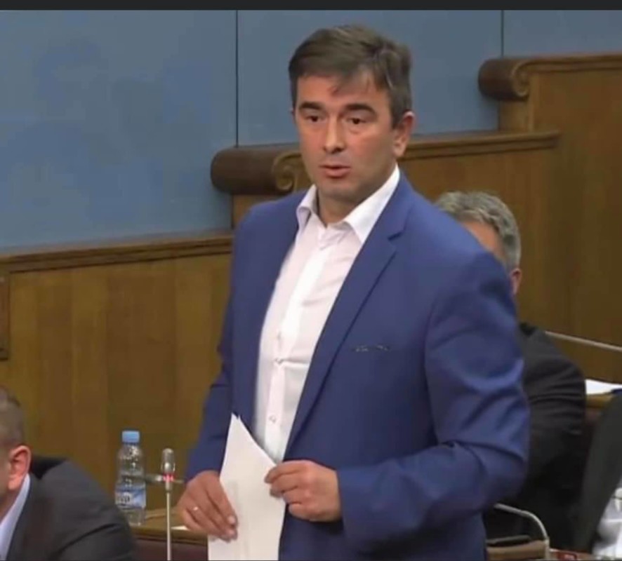 PINOKIO OPET LAŽE! Medojević o Spajiću - Udario mu novi mercedes u glavu