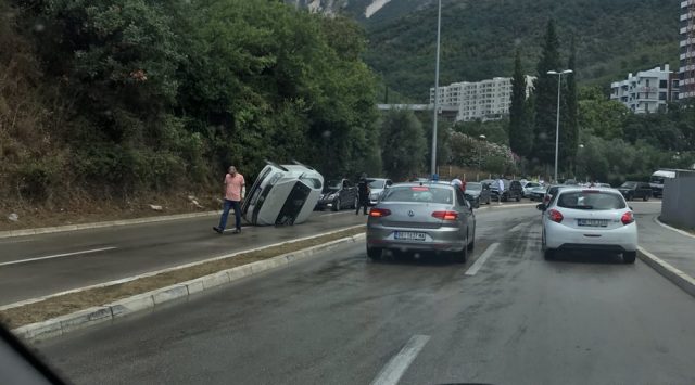 SAOBRAĆAJNA NEZGODA U BEČIĆIMA! Istraga je u toku!