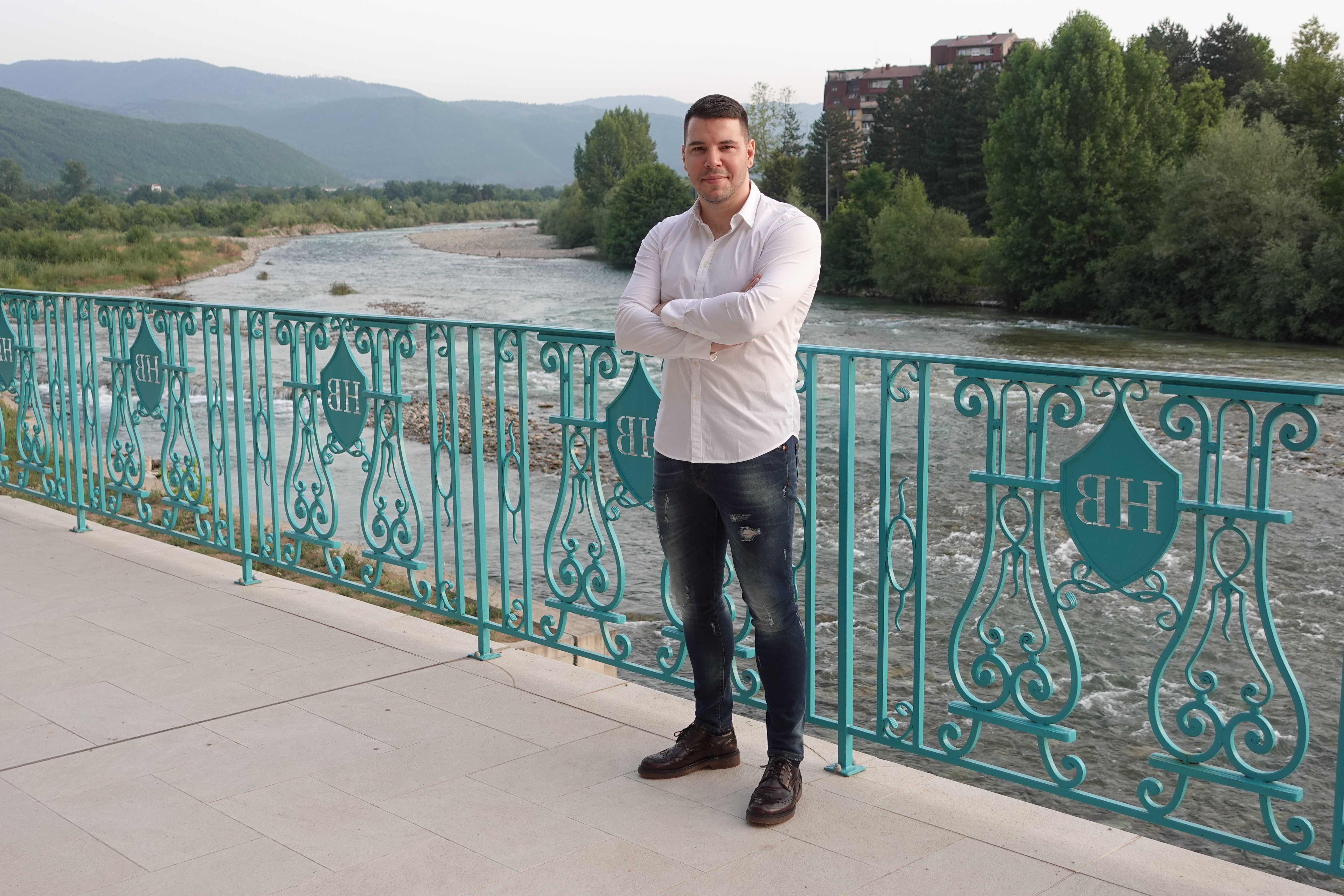 EKSKLUZIVNO ZA ALOONLINE Petar Mitić: Kafana je moja druga kuća a muzičari moja druga porodica!