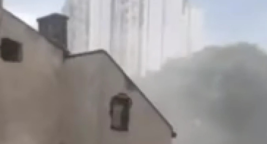HAOS NA VRAČARU! Urušila se zgrada zbog potkopanog temelja! (FOTO)