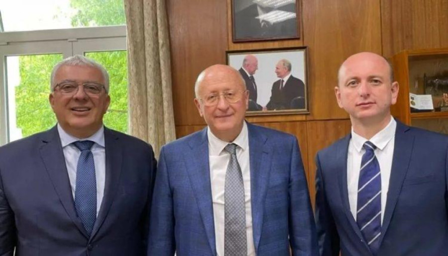 Mandić i Knežević sa tvorcem Sputnjika