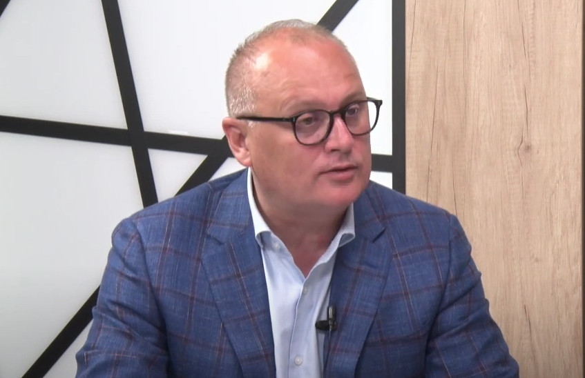 VESIĆ: Niko neće moći da počne da gradi dok ne obezbijedi osiguranje za sve susjedne objekte