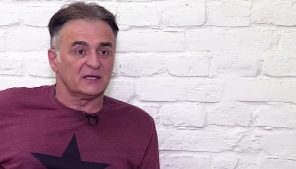 LEČIĆ TOPLE JULSKE DANE PROVODI NA MORU Otkrio je da mu društvo pravi njegova nova djevojka!