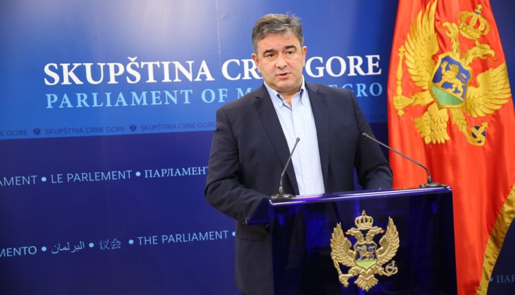 "OSVJEŽILO!" CBCG ODBILA: Medojević ne može u Bord direktora Prve banke