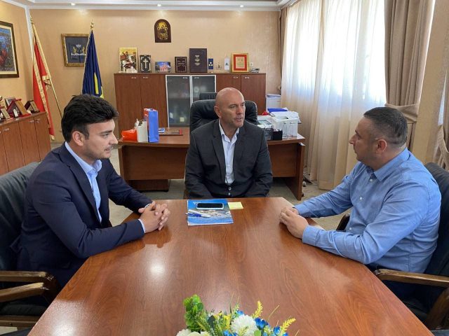 BATO CAREVIĆ UGOSTIO POPOVIĆA: Srbi moraju da budu jedinstveni gdje god živeli;