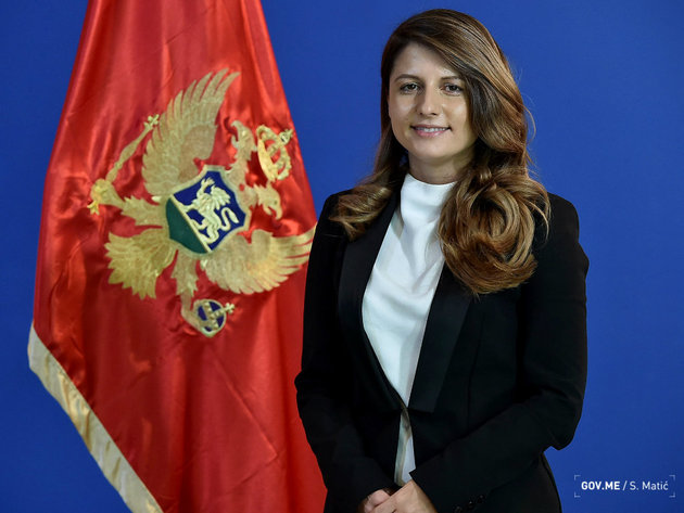 SRZENTIĆ VJERUJE DA CRNA GORA NAPREDUJE Jedini način da se u demokratiji urade velike stvari je da se čuju glasovi svih