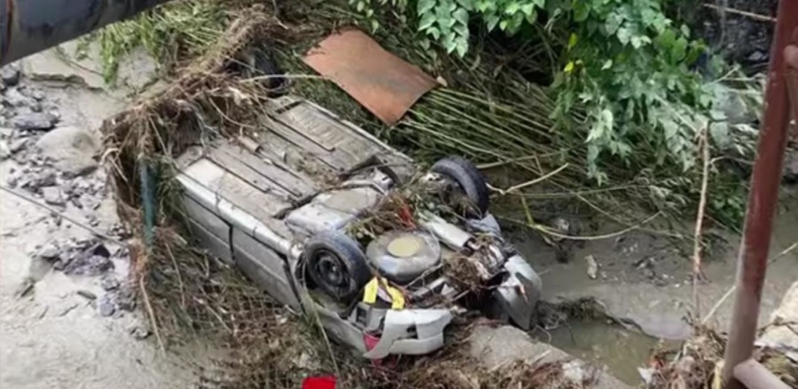 TRAGEDIJA U RUMUNIJI Poplave prave haos, ima stradalih! (VIDEO)
