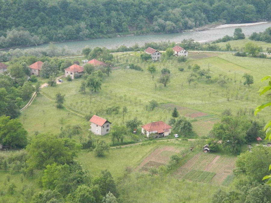 U NEKIM DJELOVIMA CRNE GORE 21.VIJEK KASNI Selo bez asfalta