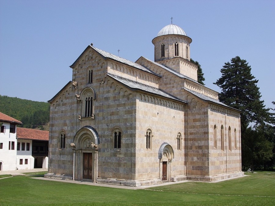 Nove barikade kod manastira Visoki Dečani