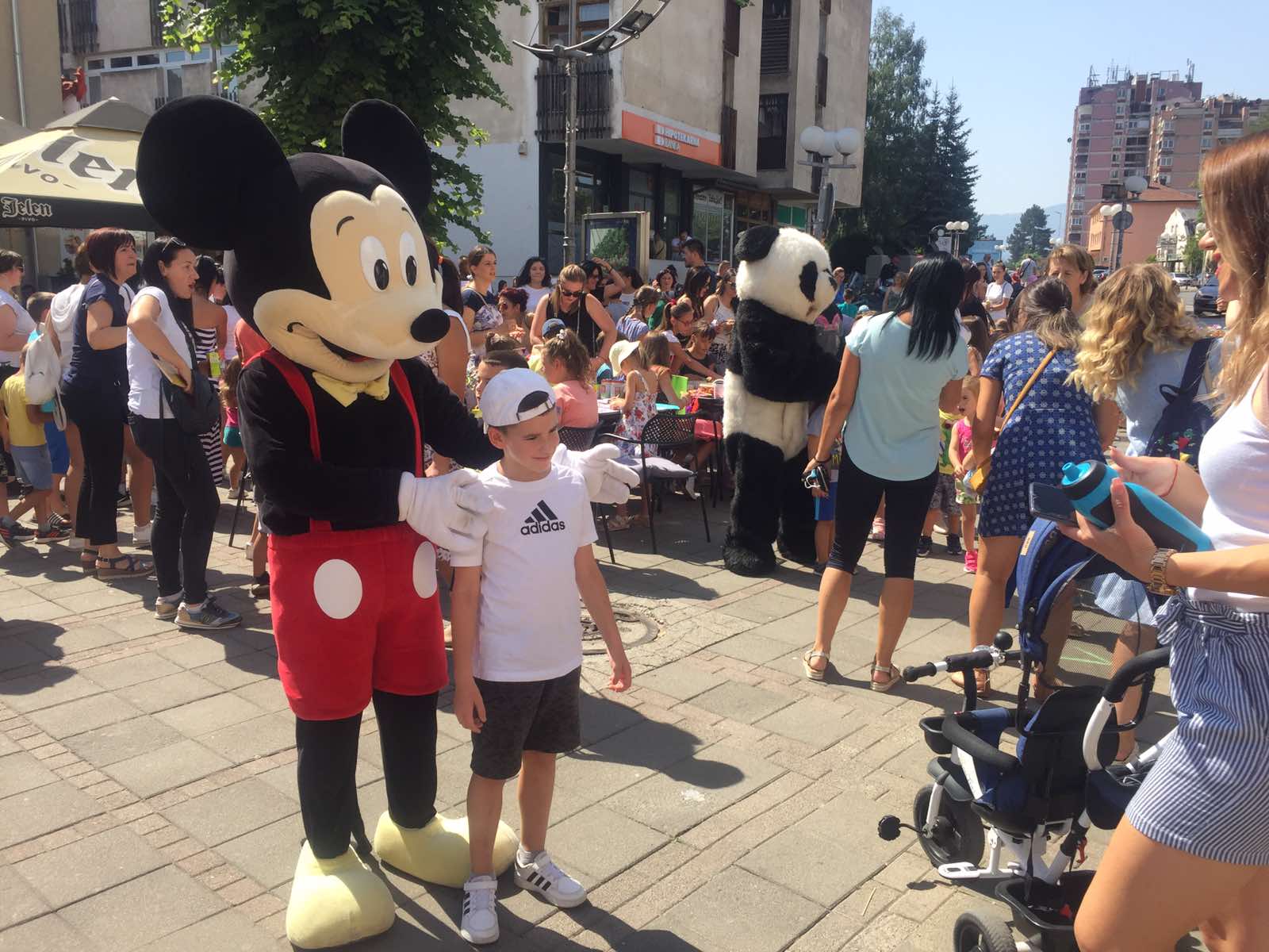"Kreativni dječji dan" manifestacija najiskrenijih osmjeha i graje najmlađih (FOTO/GALERIJA)
