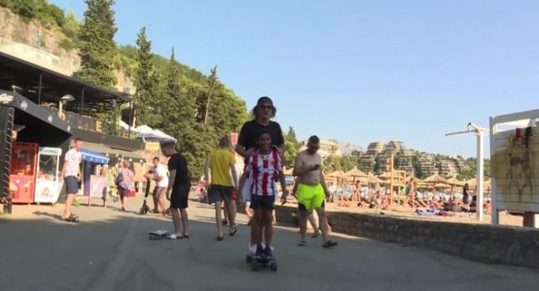 ŽELJKO MITROVIĆ ODUŠEVIO SVOJE SUPER KLINCE: Došao je u Budvu i donio pregršt iznenađenja sa sobom!