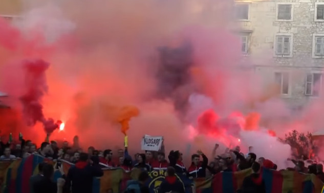 NAVIJAČI HAJDUKA OPET ŠALJU PRIJETNJE Bolesnim skandiranjem napali naš narod!