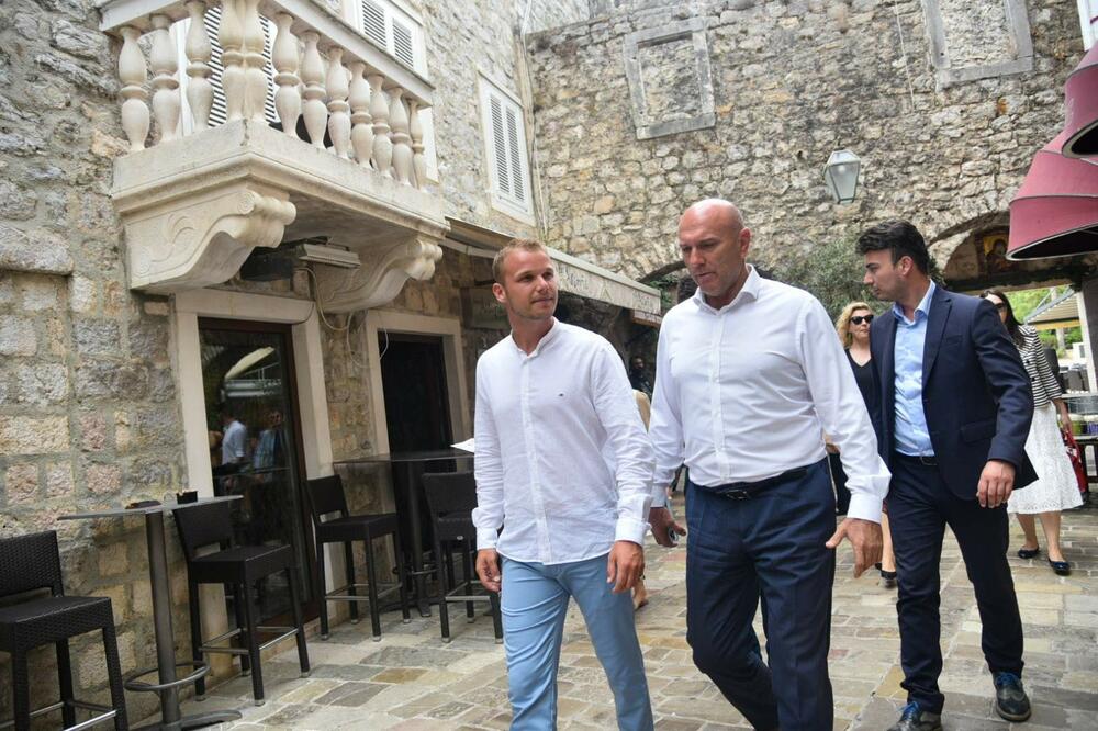 GRADONAČELNIK BUDVE SE IZVINIO STANIVUKOVIĆU: Mi smo jedan narod koji je sticajem okolnosti prostoru čitavog Balkana