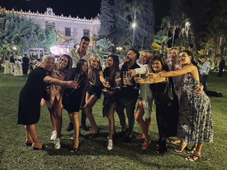 SPEKTAKL U DOMU KORLEONOVIH ''Lepa'' predstavila domaću modu na Siciliji!