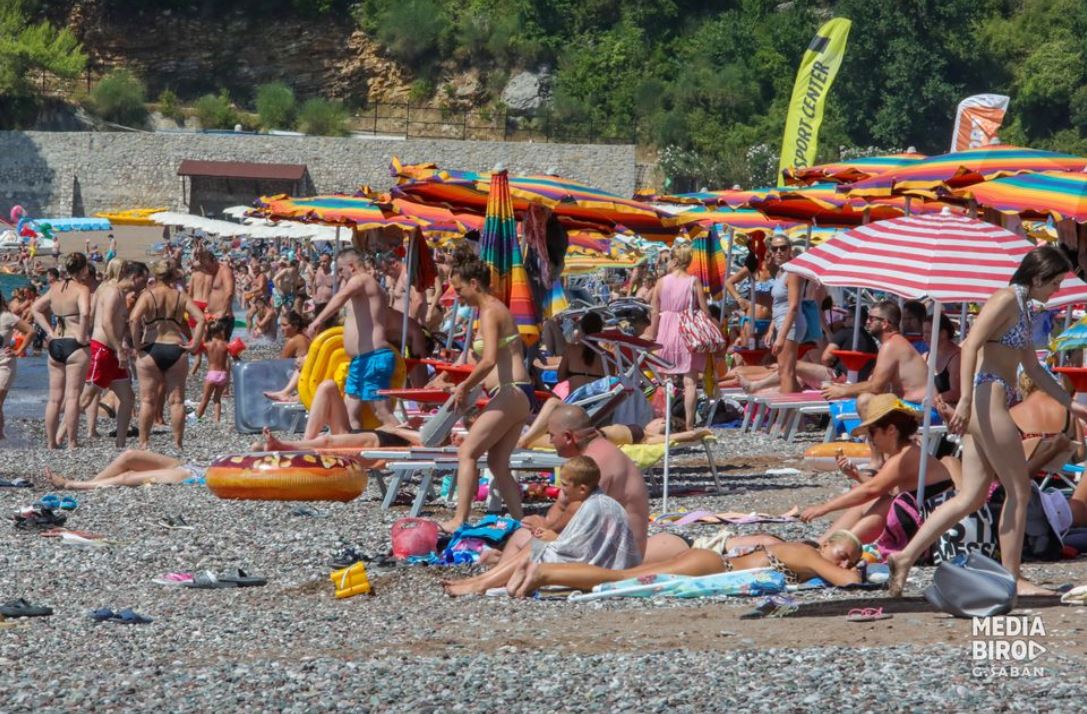 NACIONALNA TURISTIČKA ORGANIZACIJA ZADOVOLJNA: U CG tri puta više gostiju nego prošle godine