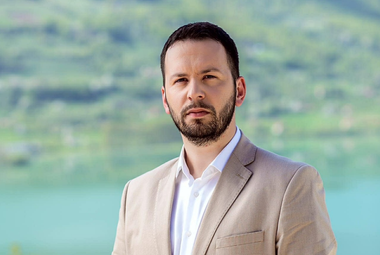 PREDSJEDNIK OPŠTINE PLAV: Po prvi put obezbijedićemo sredstva za kupovinu školskog pribora za sve prvake
