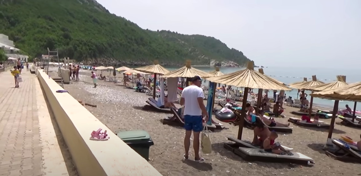 GUŽVE NA PLAŽAMA U Čanju nema mjesta za peškir