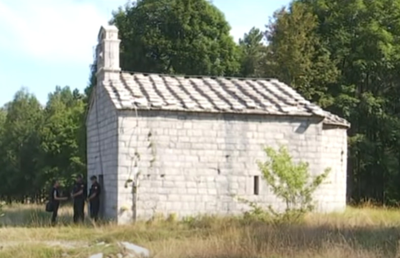 UP: Predstavnici CPC i pored dogovora ušli u crkvu, iz MCP u cilju smirivanja tenzija odustali od liturgije