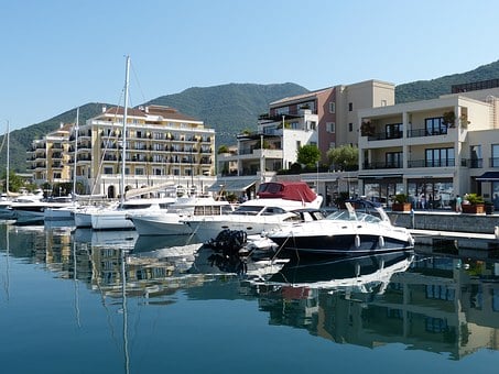 SKORO 300.000 NOĆENJA Ostvareno u Crnoj Gori tokom juna