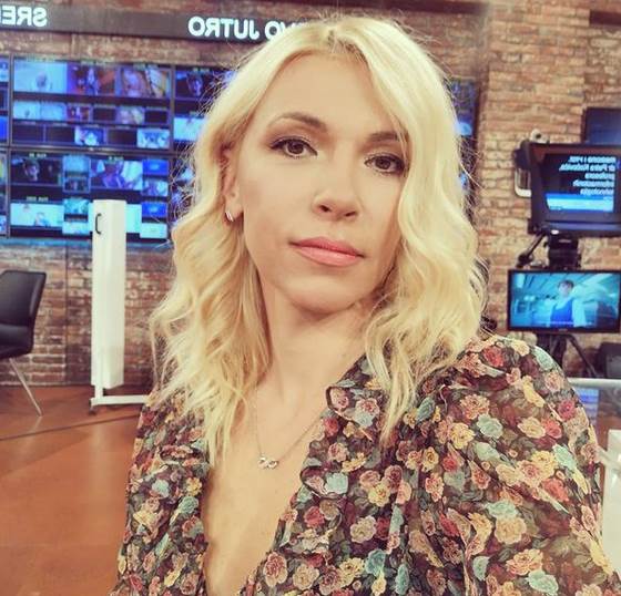 SKINULA SE IRINA SA JUTARNJEG PROGRAMA Pokazala figuru u bikiniju!