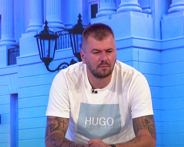 JANJUŠ SA BIVŠOM ŽENOM NA LJETOVANJU Uhvaćeni na ovoj lokaciji, bivši zadrugar uživa sa porodicom, ona pozirala u kupaćem (FOTO)