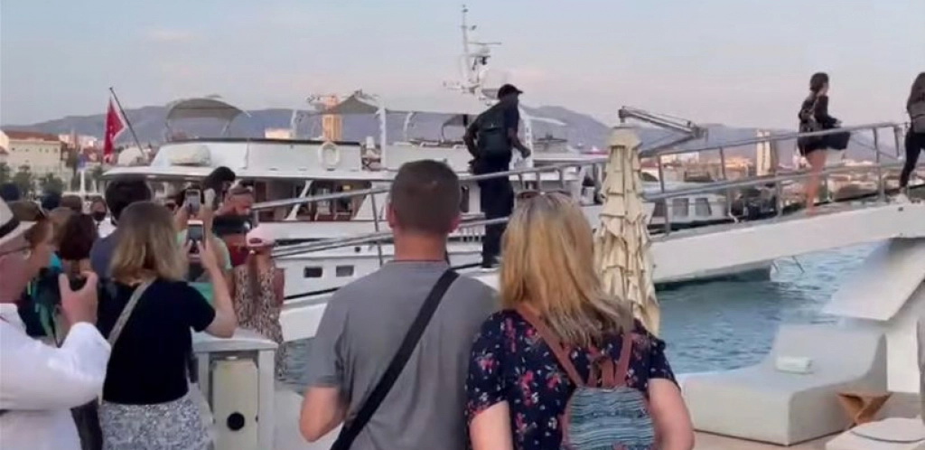 NA HRVATSKOM PRIMORJU ODMARA SVJETSKA ZVIJEZDA Majkl Džordan stigao na odmor u Split!