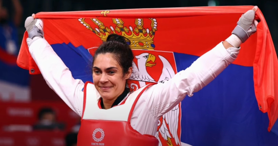 NAKON GODINU DANA LJUBAVI STAVILI TAČKU NA ROMANSU! Raskinuli Milica Pavlović i sin čuvenog fudbalera