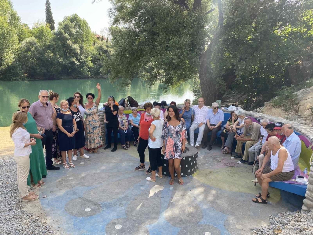 GLAVNI GRAD: Za najstarije sugrađane organizovan izlet u Rogamima