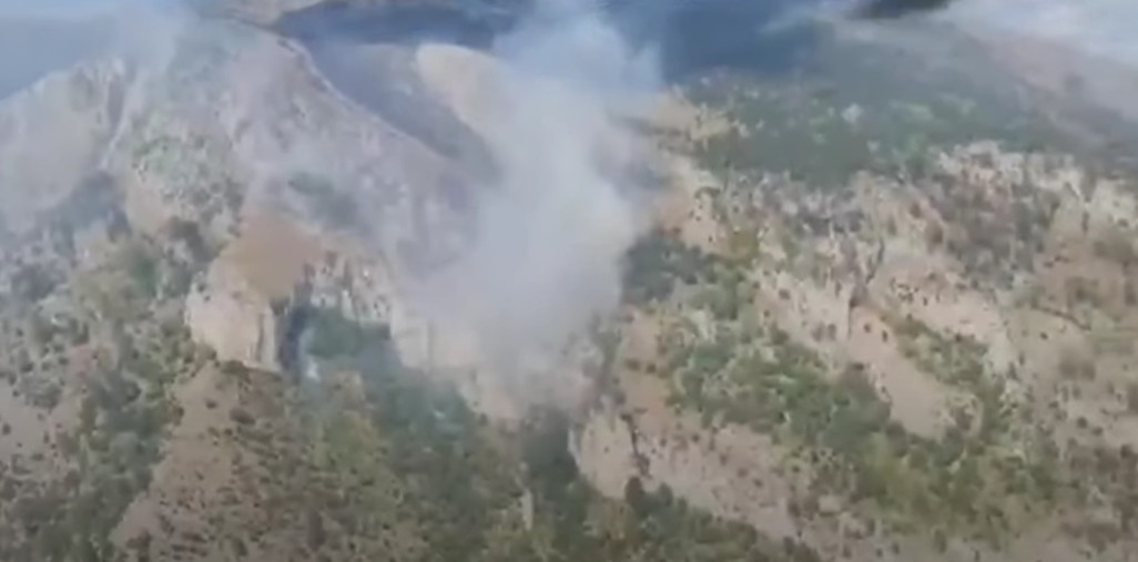 POŽAR U KANJONU TARE AKTIVAN Zbog vjetra širenje nepredvidivo, vatrogasci raspoređeni po obodu