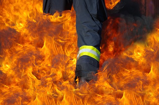 U BUDVI BUKTI POŽAR U starom gradu povrijeđena jedna osoba