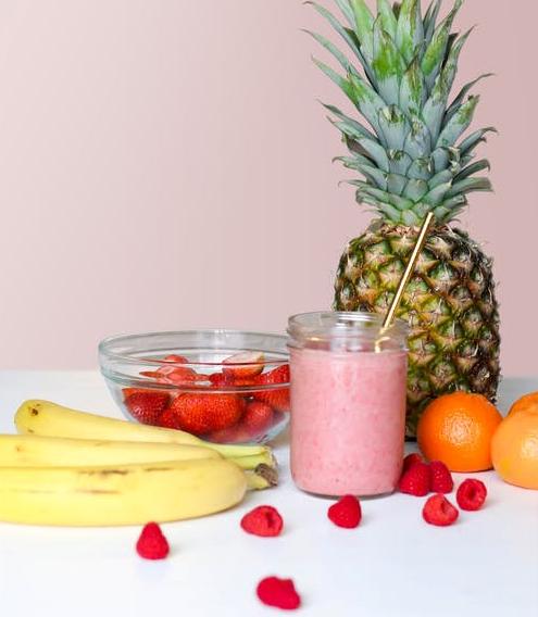 KREMASTI MUS OD MALINA: Lagan letnji dezert koji će vas sve oduševiti! (RECEPT)