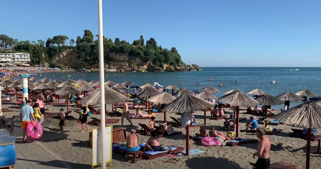 U Ulcinju veliki broj neprijavljenih turista