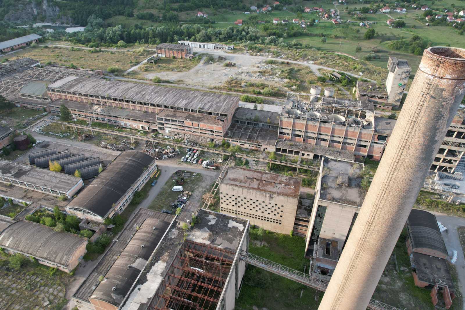 NEKADA NAJVEĆA KOMPANIJA U GRADU NA LIMU Danas žrtva antibirokratske revolucije i ruglo Berana! (FOTO)