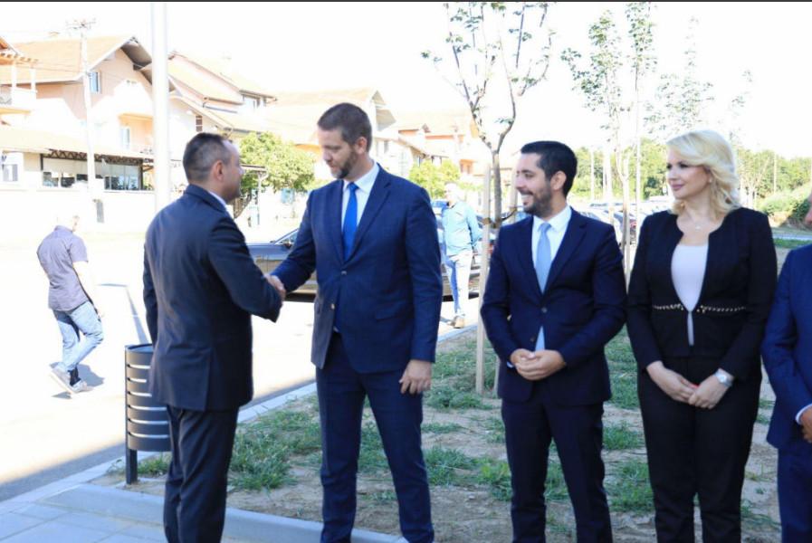 DARIJA KISIĆ I VULIN OBRADOVALI KRAGUJEVČANE Veliki projekat važan za građane Srbije!