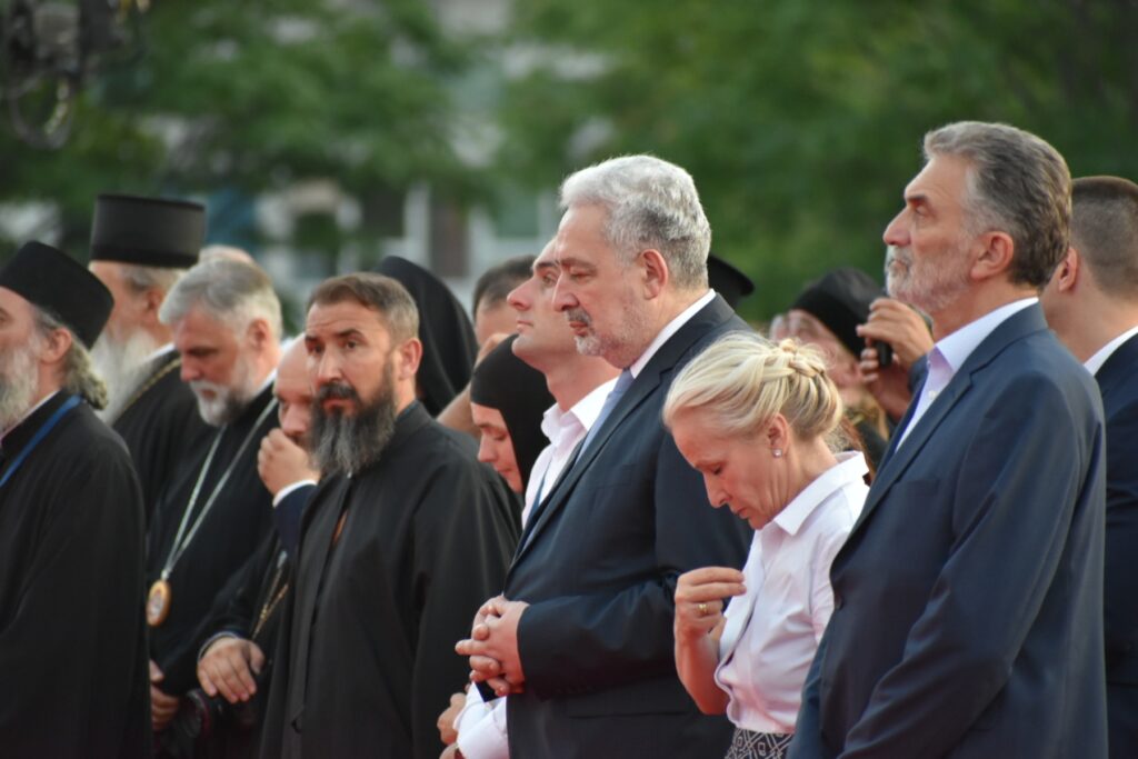 STEKLI SU SE USLOVI ZA RAZGOVOR O VAŽNIM PITANJIMA Lideri većine zovu Krivokapića da dođe na sastanak vladajuće koalicije