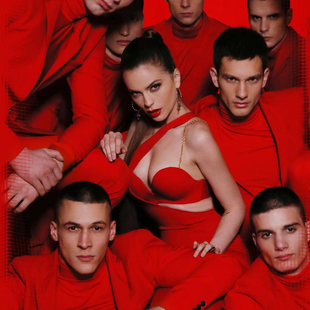 "LA CASA DE PAPEL" NA MILIČIN NAČIN: Pjevačica predstavila dio nove pjesme, fanovi iznenađeni (VIDEO/FOTO)