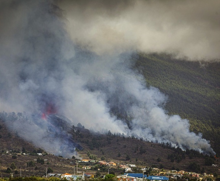 JEZIVE SCENE SA KANARSKIH OSTRVA Zbog erupcije vulkana evakuisano 6.000 ljudi