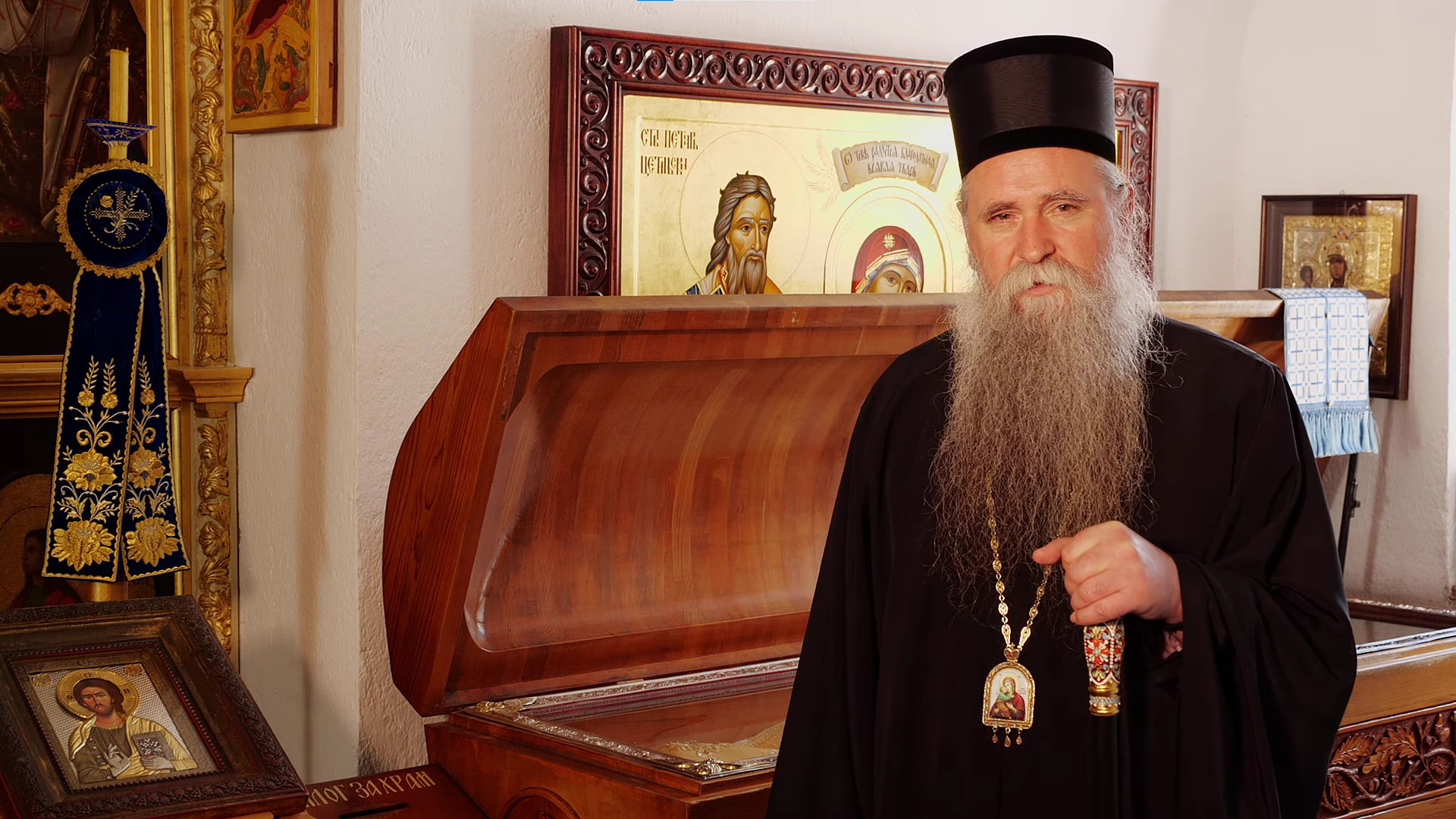 MITROPOLIT JOANIKIJE UOČI USTOLIČENJA: ''Bogom zaklinjem sve, da se očuva mir i bratska sloga u Crnoj Gori!''