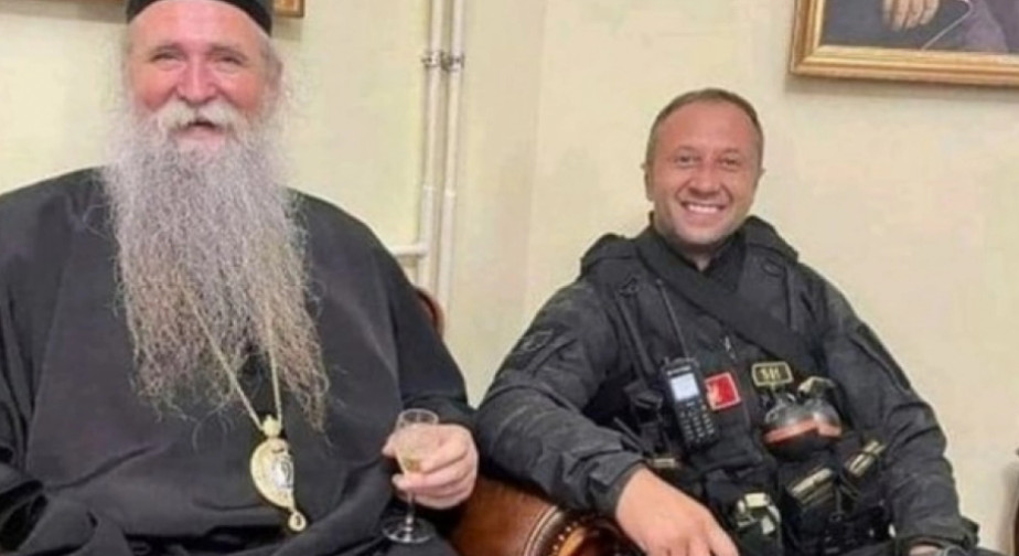 SVI PRIČAJU O NJEMU! Petar je specijalac sa videa koji je skinuo pušku i prekrstio se na Cetinju! (VIDEO)