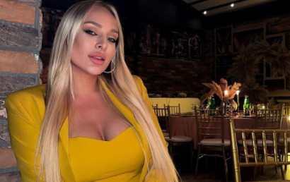 NEMIRNE GRUDI LUNE ĐOGANI! Objavila vreli video u kupaćem, komentari samo pljušte (VIDEO)