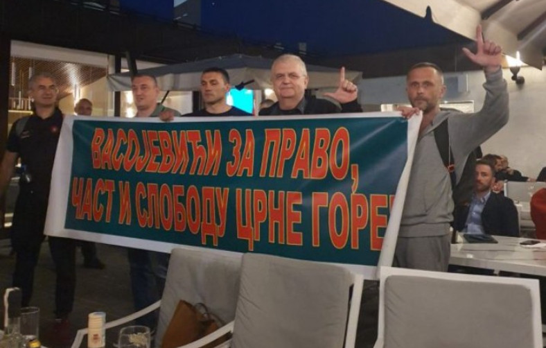 ČANAK ''POTVRDIO'': Odmah smo sklonili čovjeka koji je htio da baci Molotovljev koktel na policiju