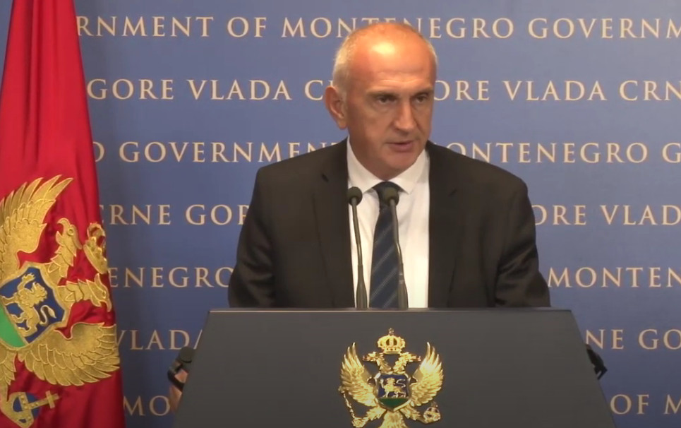 KRIVIČNA PRIJAVA PROTIV MILOVOG ČOVJEKA Sam sebi ugovorio 90 hiljada eura otpremnine!