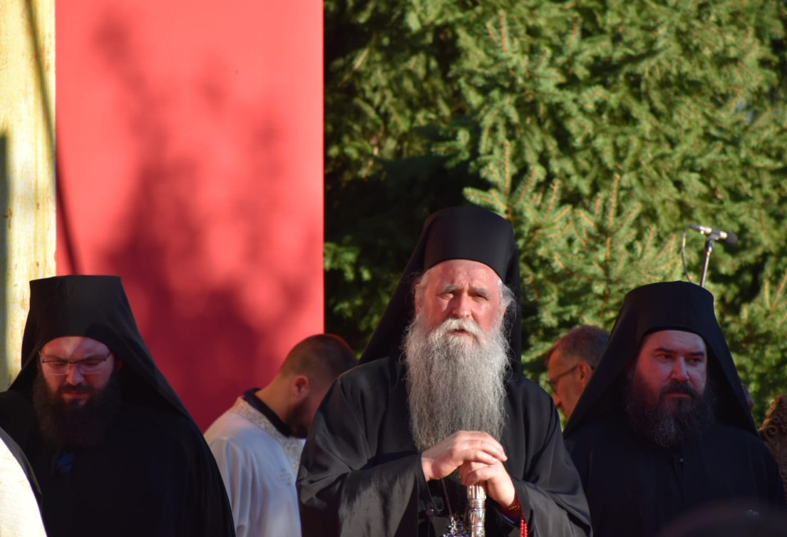 MITROPOLIT JOANIKIJE NA GODIŠNJICI UPOKOJENJA BLAŽENOPOČIVŠEG AMFILOHIJA: Gospod ga je dao Crnoj Gori da je vrati Njegošu i Svetom Petru!