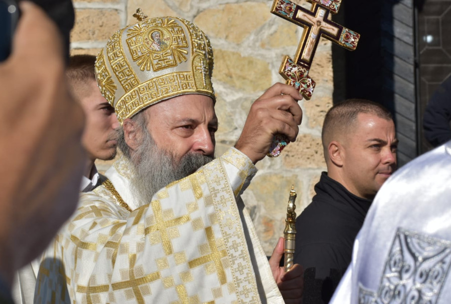 BOG JE TAJ KOJI PROCENJUJE Patrijarh Porfirije u svetinji Nemanjića poslao poruke ljubavi i mira