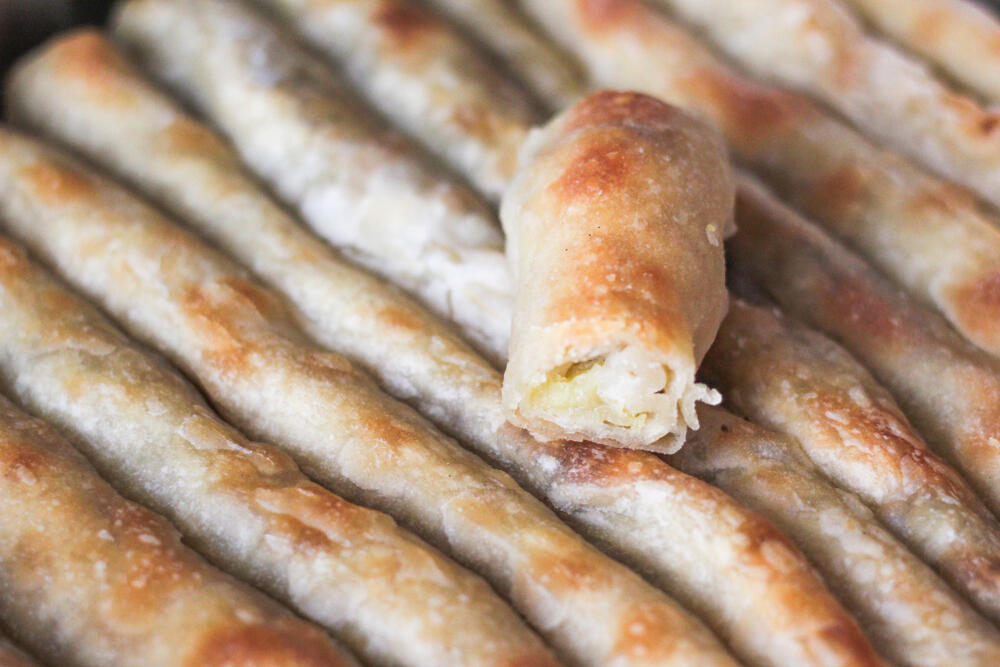 PITA KROMPIRUŠA NA VODI: Pravi izbor za doručak