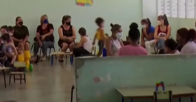 DRŽAVA SA 11 MILIONA LJUDI PREDUHITRILA KINU Prije svih realizovala plan, protiv korone vakciniše i djecu od dvije do 11 godina