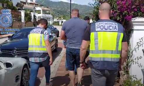 RAZBIJENA KRIMINALNA ORGANIZACIJA U MALAGI Uhapšeno devet osoba, 780 kilograma hašiša krili u konzervama paradajza