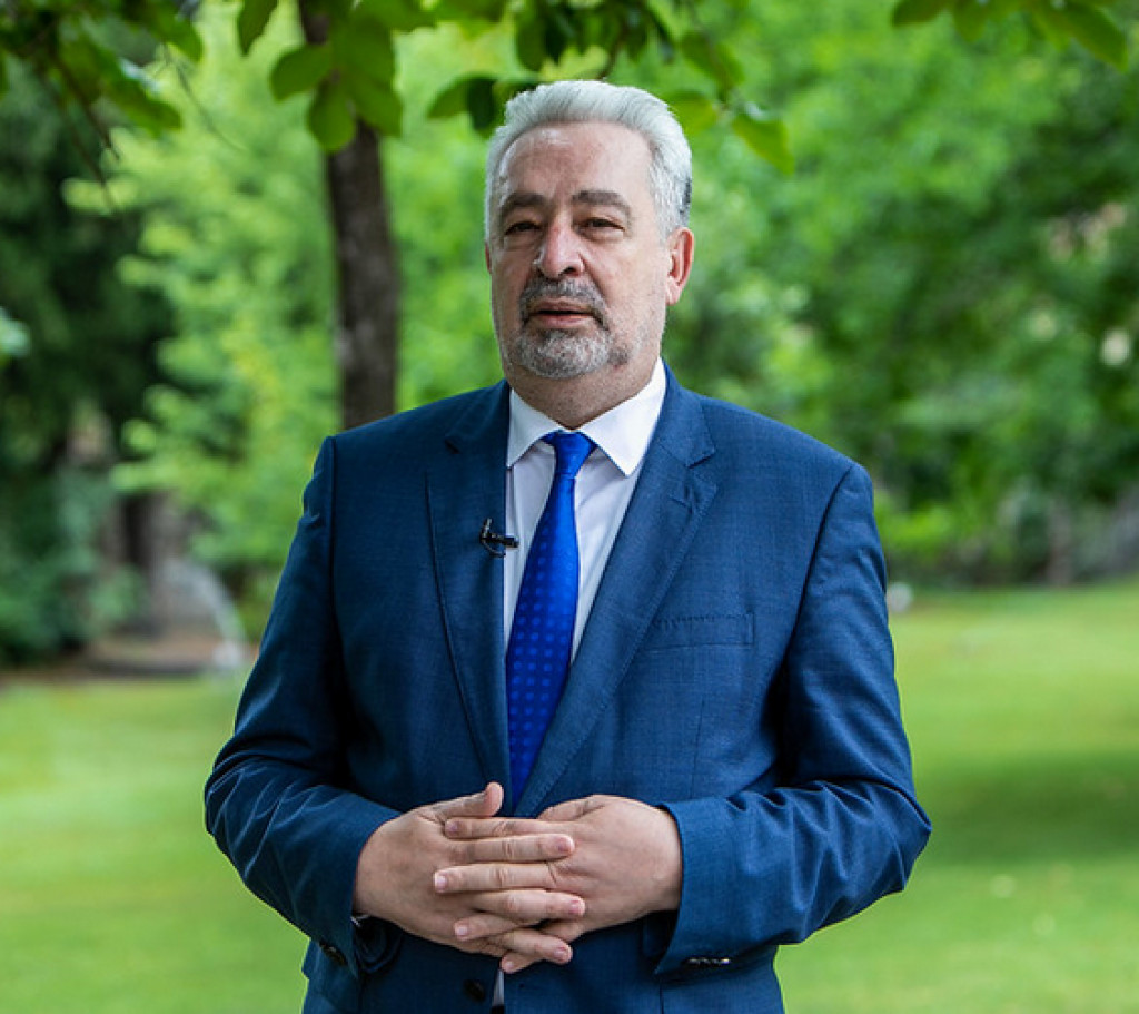 IZ KABINETA PREMIJERA PORUČILI SNP radi fotelja spreman na samoponiženje i saradnju sa SD-om i SDP-om